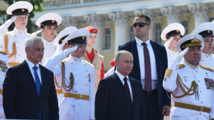 Putin amea&ccedil;a retomar produ&ccedil;&atilde;o de armas nucleares de alcance m&eacute;dio