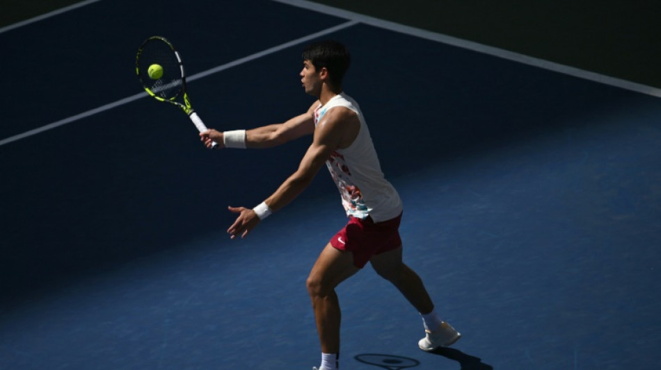 Alcaraz, Sabalenka romp into last 16 at US Open