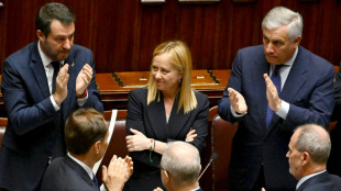 La primera ministra Meloni niega "simpat&iacute;a" con el fascismo y ancla Italia a la UE