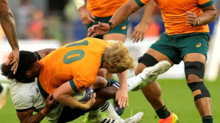 Australia's Jones backs fly-half Gordon to bounce back