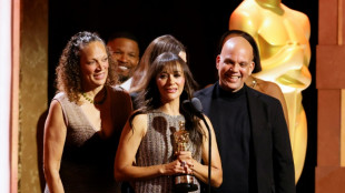 Músico e produtor americano Quincy Jones recebe Oscar póstumo