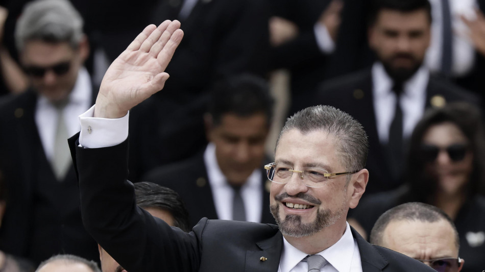 Costa Rica, Corte suprema chiede di revocare l'immunità a Chaves