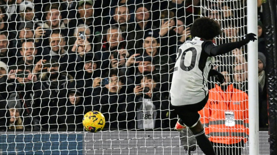Willian strikes twice from the spot as Fulham beat Wolves