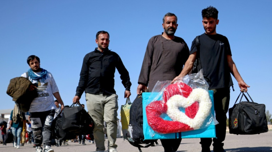 Chass&eacute;s d'Iran, des r&eacute;fugi&eacute;s afghans racontent un calvaire

