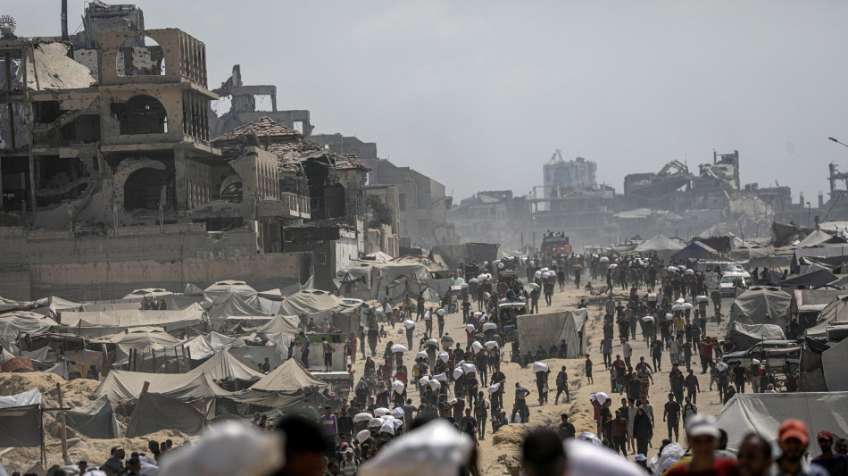 Ieri 5 morti per fame a Gaza, finora deceduti 100 bambini