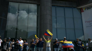 Quatro mortos nos protestos contra Maduro e novas manifesta&ccedil;&otilde;es na Venezuela