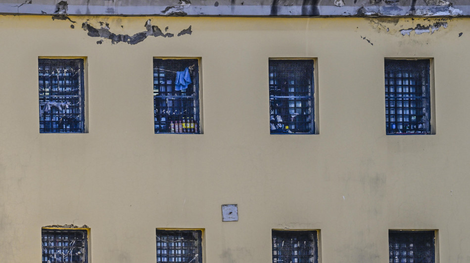 Diciasettenne tentò suicidio in cella, morto oggi in ospedale