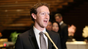 Zuckerberg critica press&atilde;o da Casa Branca para retirar conte&uacute;dos sobre covid do Facebook