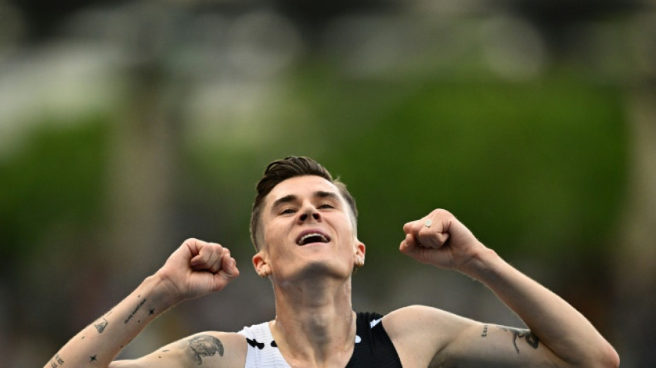Ingebrigtsen sets new world record for rarely-run 2-mile event