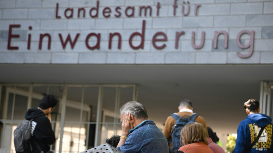 Bundesamt f&uuml;r Migration und Fl&uuml;chtlinge beschleunigt Pr&uuml;fung von Asylantr&auml;gen