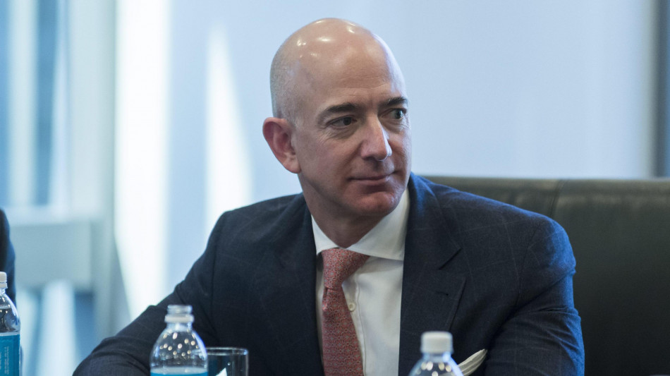 Cnn, Trump ha chiamato Bezos per costo dazi nei prezzi