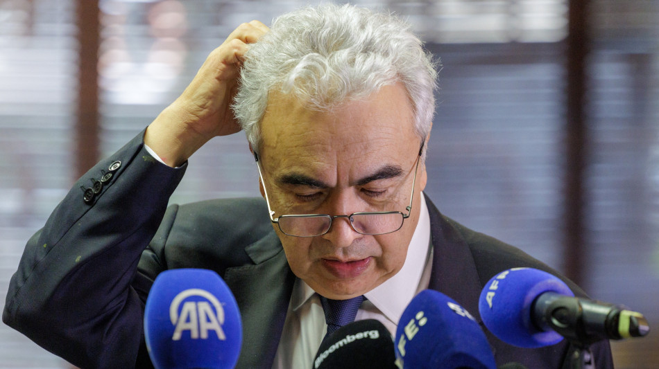 Aie, 'produzione petrolio Golfo gi&ugrave; di 10 milioni di barili al giorno'