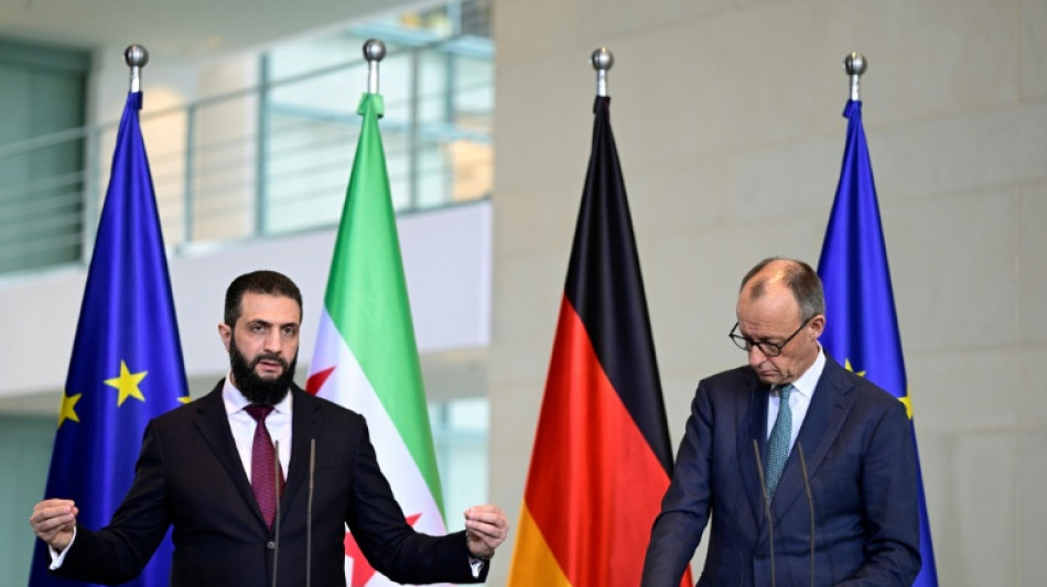 Alemania presiona para el retorno de refugiados sirios durante visita de Al Sharaa
