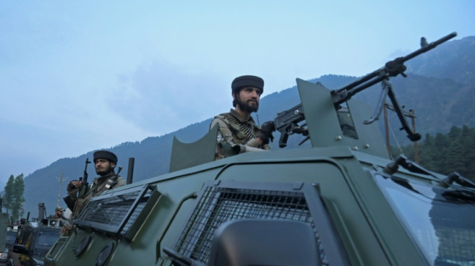 Cinco membros das for&ccedil;as de seguran&ccedil;a indianas morrem em combates na Caxemira