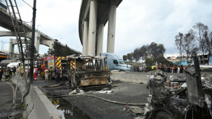 Sube a 19 el número de muertos por la explosión de un camión de gas en México