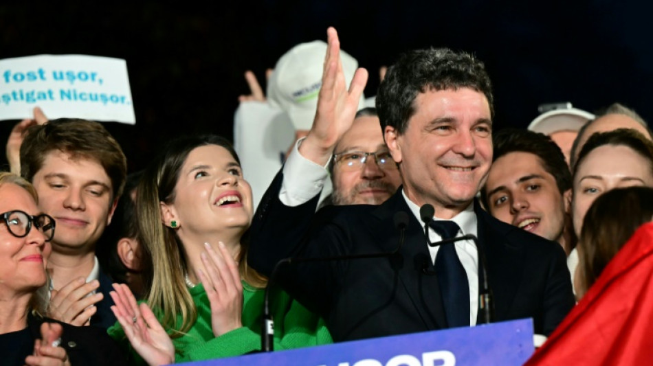 En Roumanie, le candidat pro-européen remporte la présidence