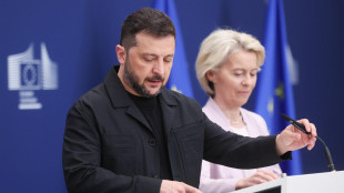 Zelensky, per l'Ucraina è impossibile cedere territori