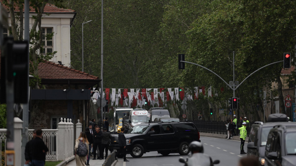 Kiev insiste, priorità nei colloqui è tregua incondizionata