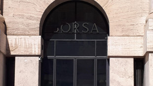Borsa: Milano gira in calo (-0,1%), gi&ugrave; Buzzi, corre Unipol