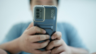 Su&egrave;de: pas de smartphone avant 13 ans, recommande l'agence de sant&eacute; publique