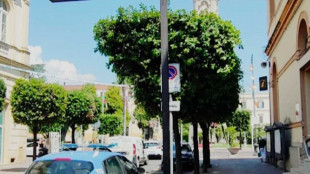 Disabile sequestrato in casa per ore per divertimento