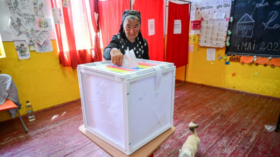 Souverainisme trumpien ou ancrage européen : les Roumains divisés à la présidentielle