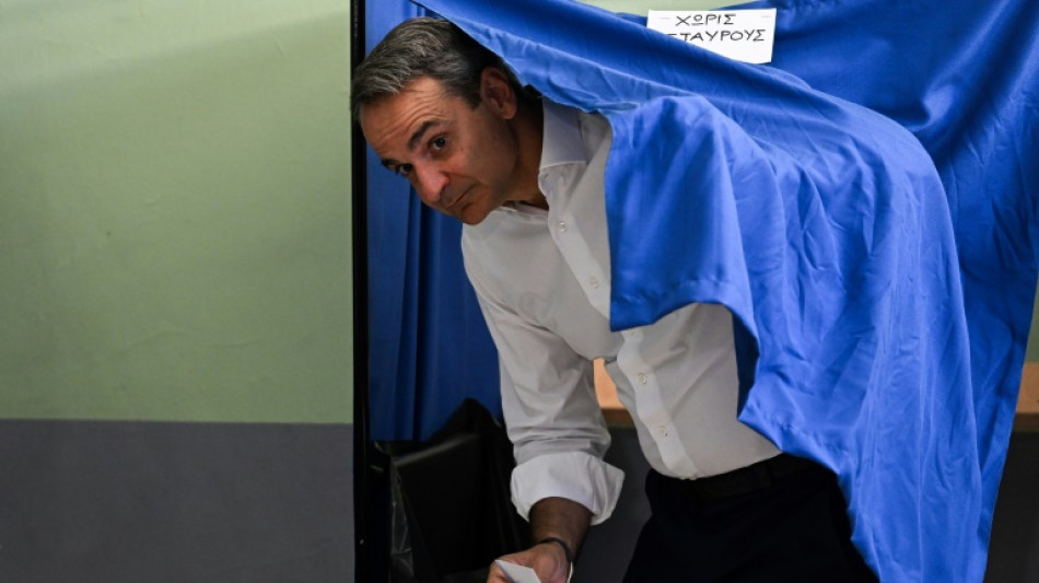 Prognosen: Partei von Regierungschef Mitsotakis bei Wahl in Griechenland klar vorn