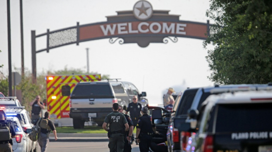 Angreifer erschie&szlig;t acht Menschen vor Einkaufszentrum in Texas