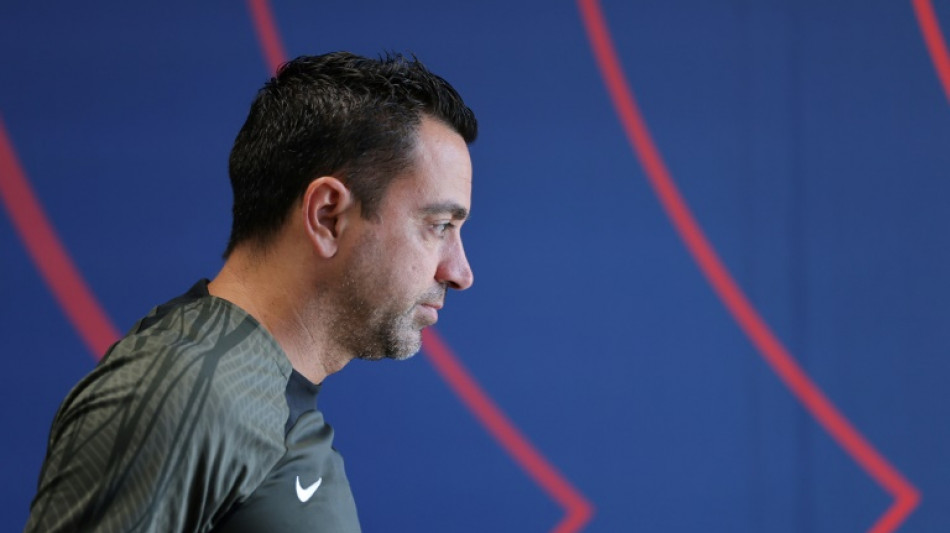 Xavi extends Barcelona contract until 2025