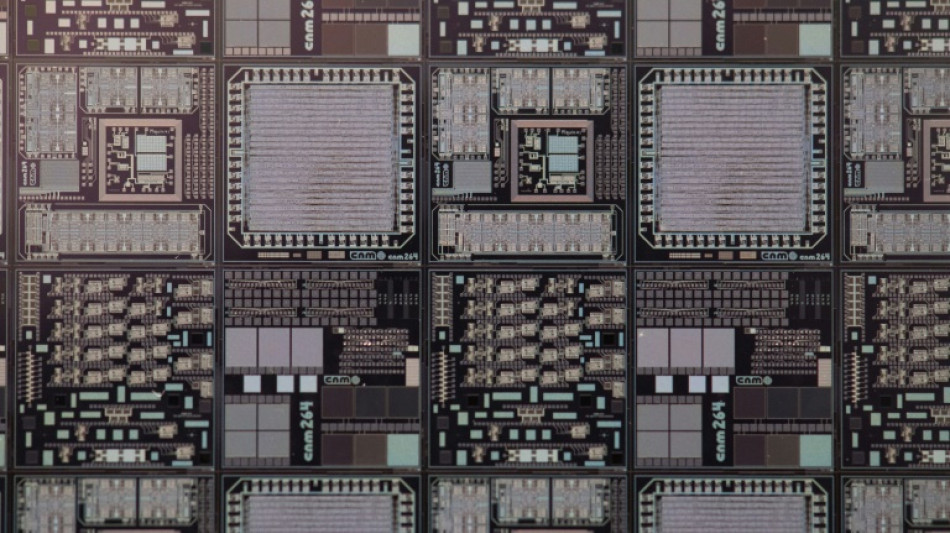 Espa&ntilde;a invertir&aacute; 12.000 millones de euros en el sector de semiconductores