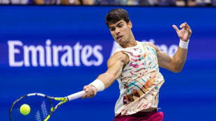Alcaraz cruises into US Open third round