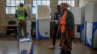 Legislativas t&ecirc;m forte participa&ccedil;&atilde;o na &Aacute;frica do Sul; partido de Mandela pode perder maioria