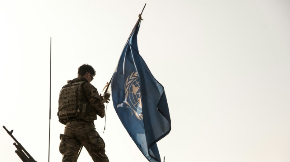 Bei Abzug der UN-Mission aus Mali &uuml;bergeben Blauhelme  einen ersten St&uuml;tzpunkt