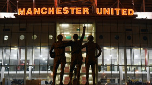 Qatar bid for Man Utd as Saudis linked with takeover