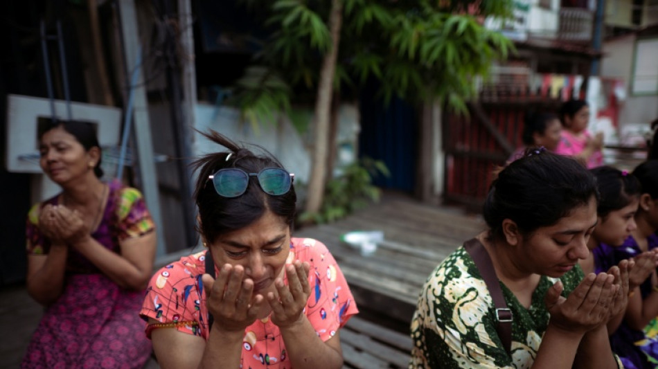 Séisme: une semaine de deuil national en Birmanie, dernière chance pour retrouver des survivants