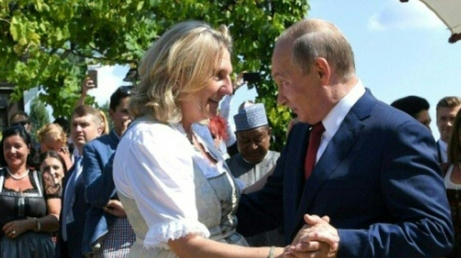 &Ouml;sterreichs Ex-Au&szlig;enministerin zieht samt Ponys nach Russland um