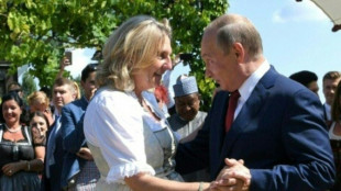 &Ouml;sterreichs Ex-Au&szlig;enministerin zieht samt Ponys nach Russland um
