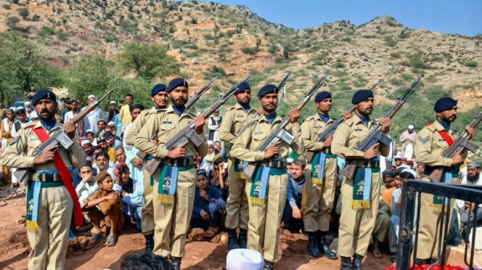 Paquist&atilde;o e Afeganist&atilde;o acordam 'cessar-fogo imediato' em negocia&ccedil;&otilde;es no Catar