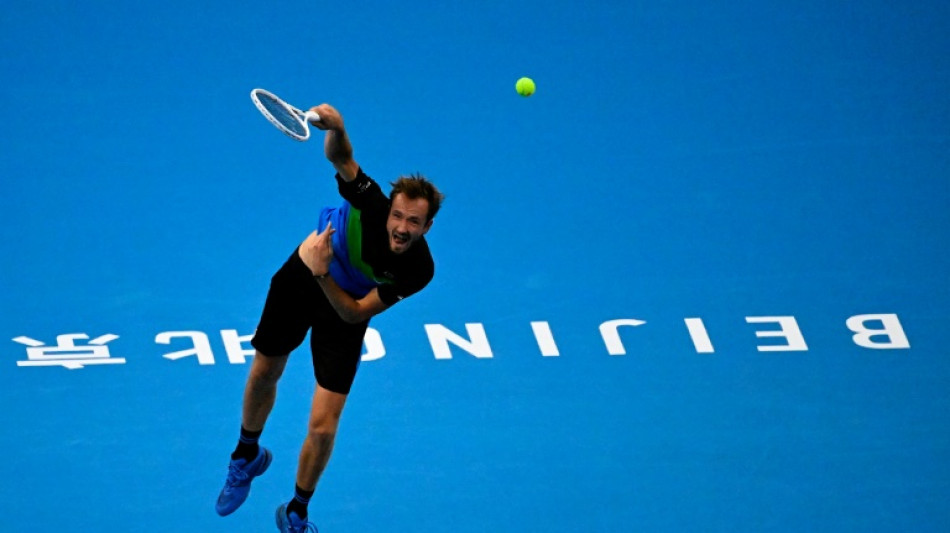 Medvedev beats De Minaur to reach China Open quarter-finals