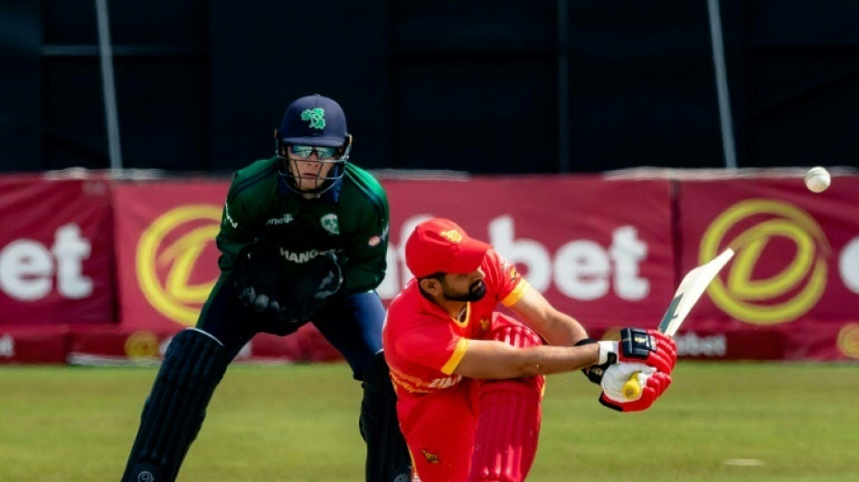 Raza replaces injured captain Ervine as Zimbabwe opt to bowl