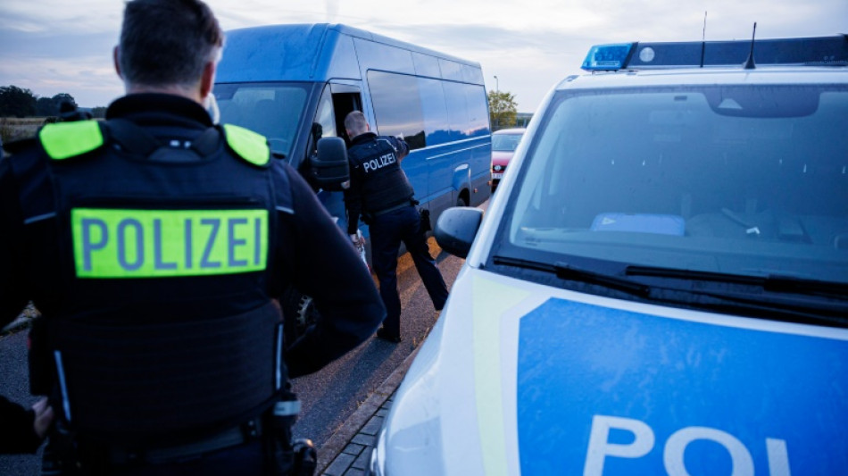 Ministerium: 8300 unerlaubte Einreisen w&auml;hrend Fu&szlig;ball-EM festgestellt