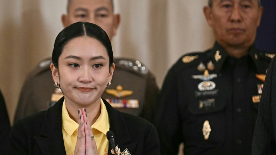 Thaïlande: la Première ministre en opération rabibochage avec l'armée