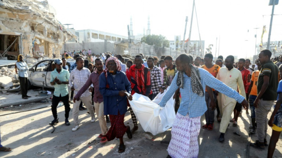 Somalia pide ayuda a la comunidad internacional tras atentado que dej&oacute; 116 muertos en Mogadiscio
