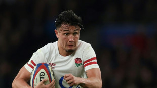 Borthwick challenges Smith as England fly-half dropped from France training squad