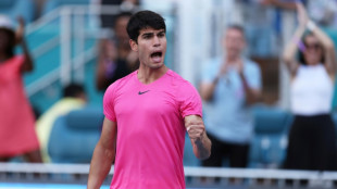 Alcaraz powers into last 16 at Miami, Fritz advances