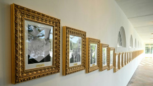 Trump instala placas en la Casa Blanca con ofensas contra Biden y Obama