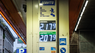 Codacons, 'escalation senza sosta della benzina, servono misure urgenti'