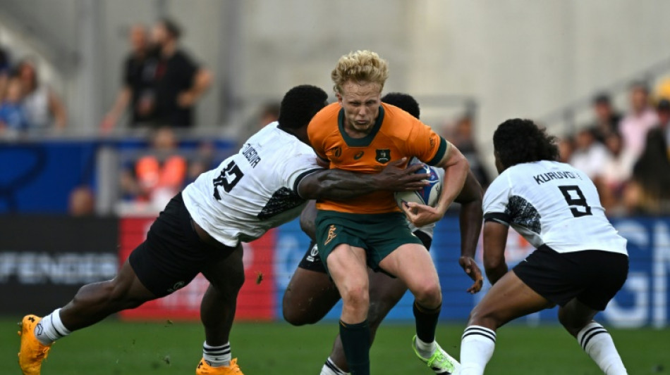Senior Wallabies rally around misfiring Gordon