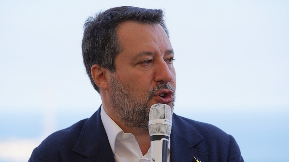 Salvini, al lavoro per rivedere rinnovi patente per età