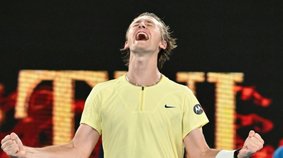 Korda playing catch-up in prodigious family, with a little help from Agassi